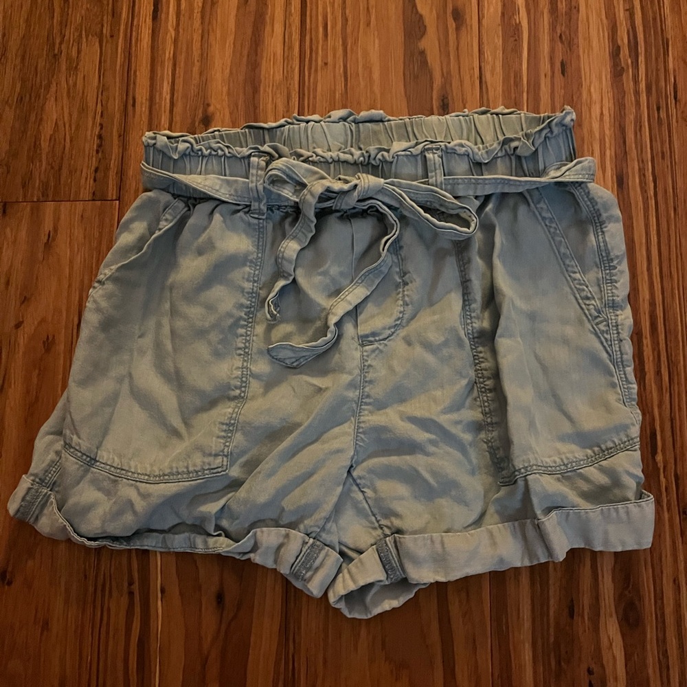 light wash denim paper bag with tie from aerie